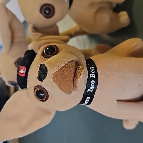 4 Tocco Bell dogs. Very good used condition Adorable little‎ guys. - Picture 2 of 7